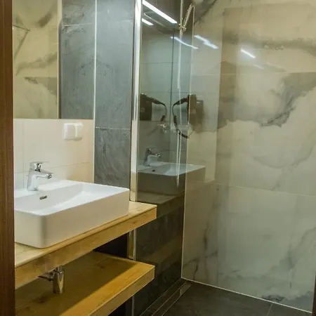 Brassel Aparthotel 4*